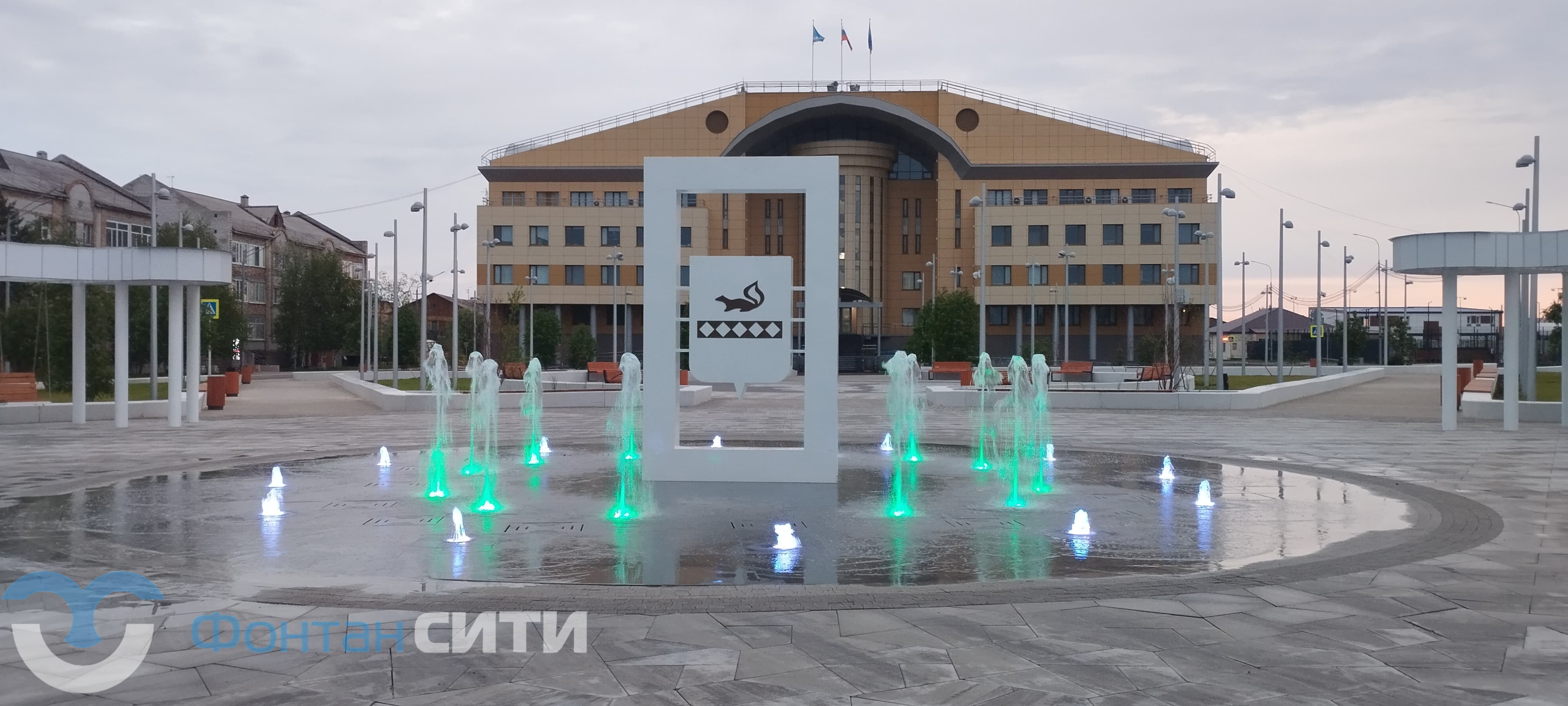 Новый фонтан в сквере «Юбилейный», г. Тарко-Сале, ЯНАО