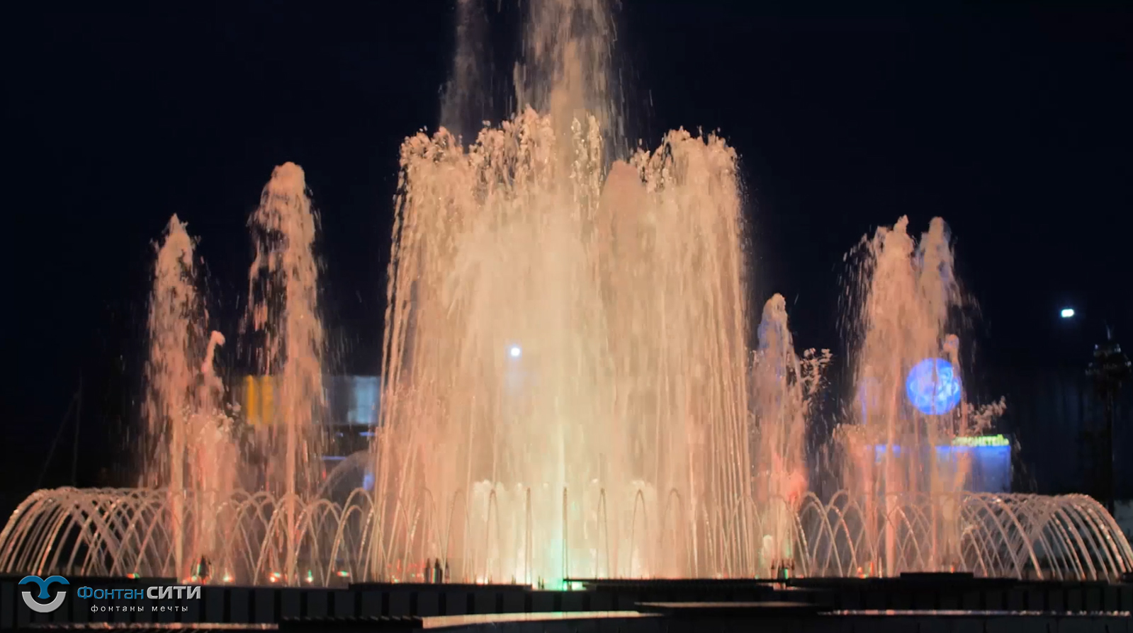 Свето-музыкальный фонтан в сквере влюбленных г. Якутск