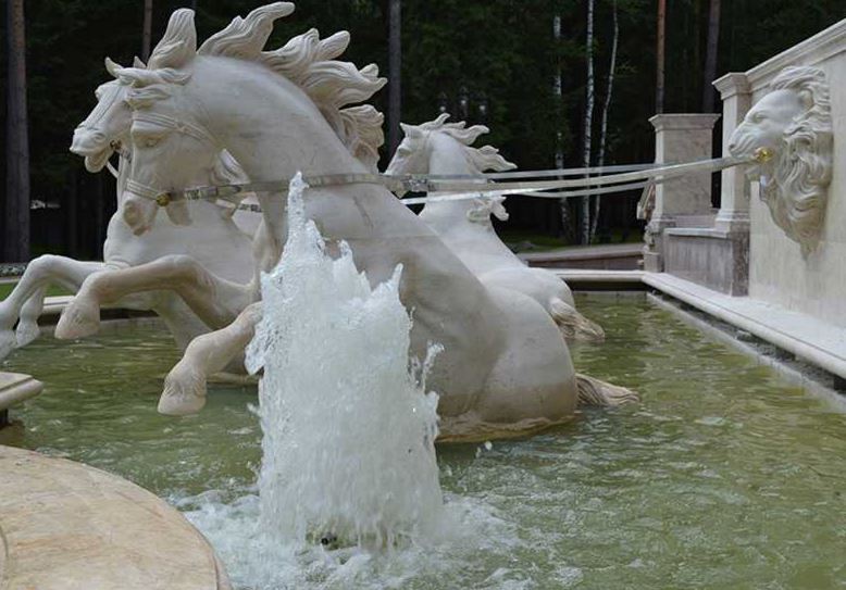 Фонтан в частном владении пос. Николино, изображение