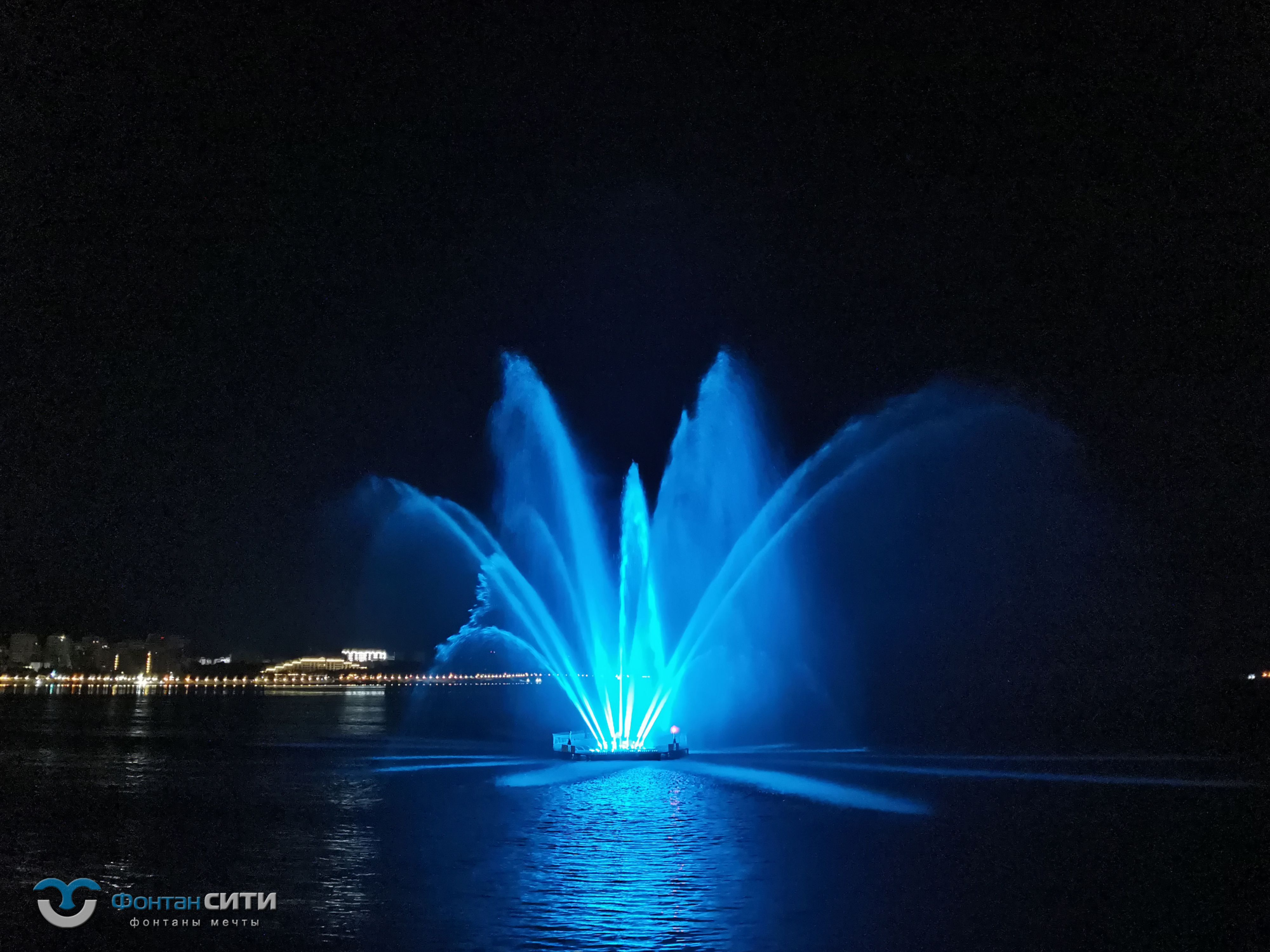 Плавающий морской фонтан «ПРИМОРЬЕ GRAND RESORT HOTEL 4*» г. Геленджик, изображение