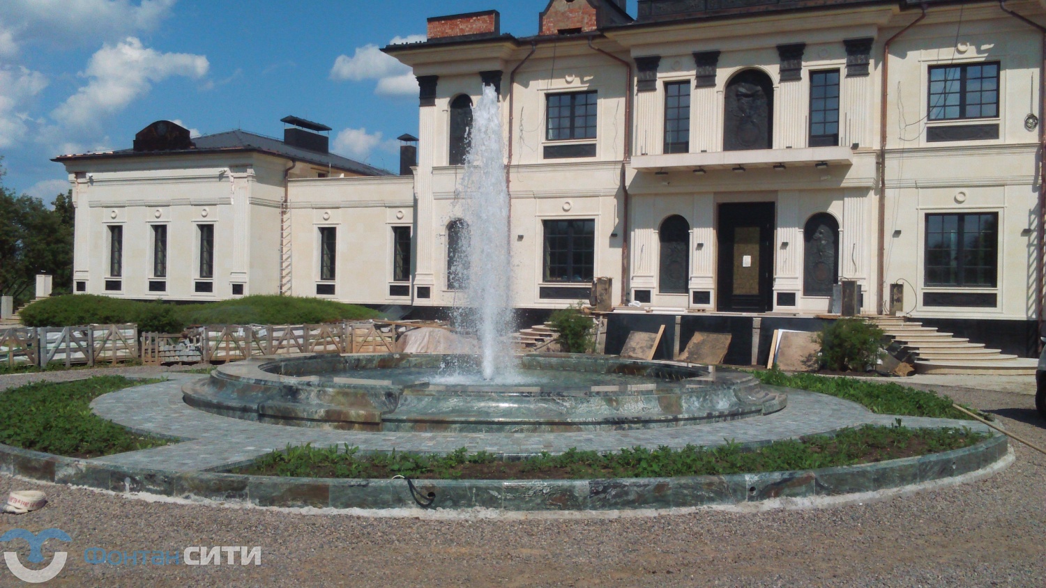 Фонтан в усадьбе "Лукоморье"