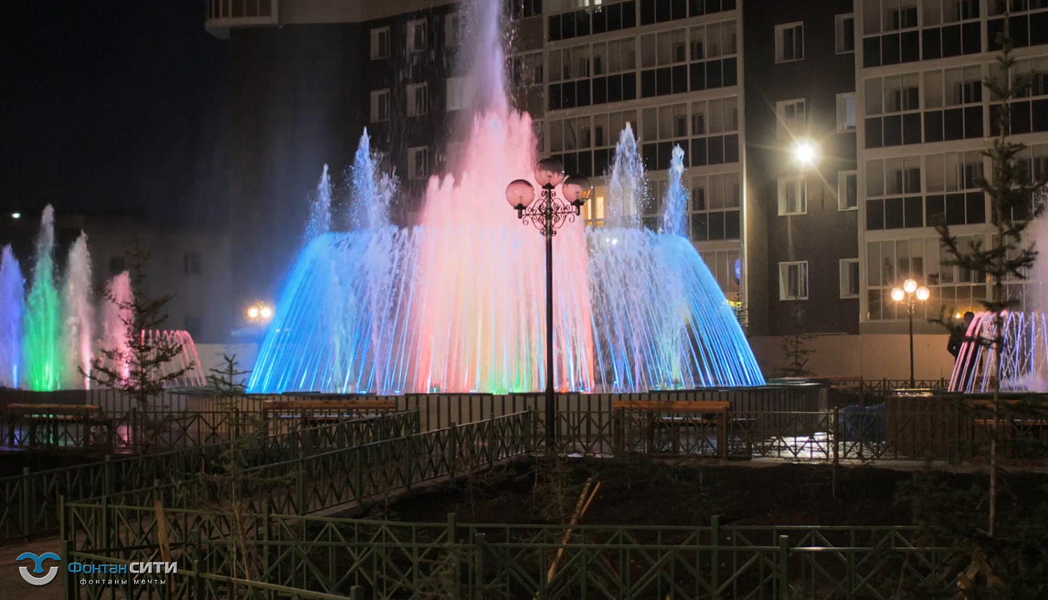 Свето-музыкальный фонтан в сквере влюбленных г. Якутск